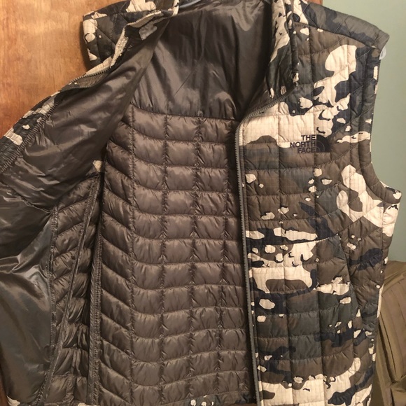 The North Face winter vest - Picture 3 of 4